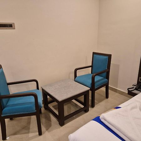 Hotel Janas Tirupati Esterno foto