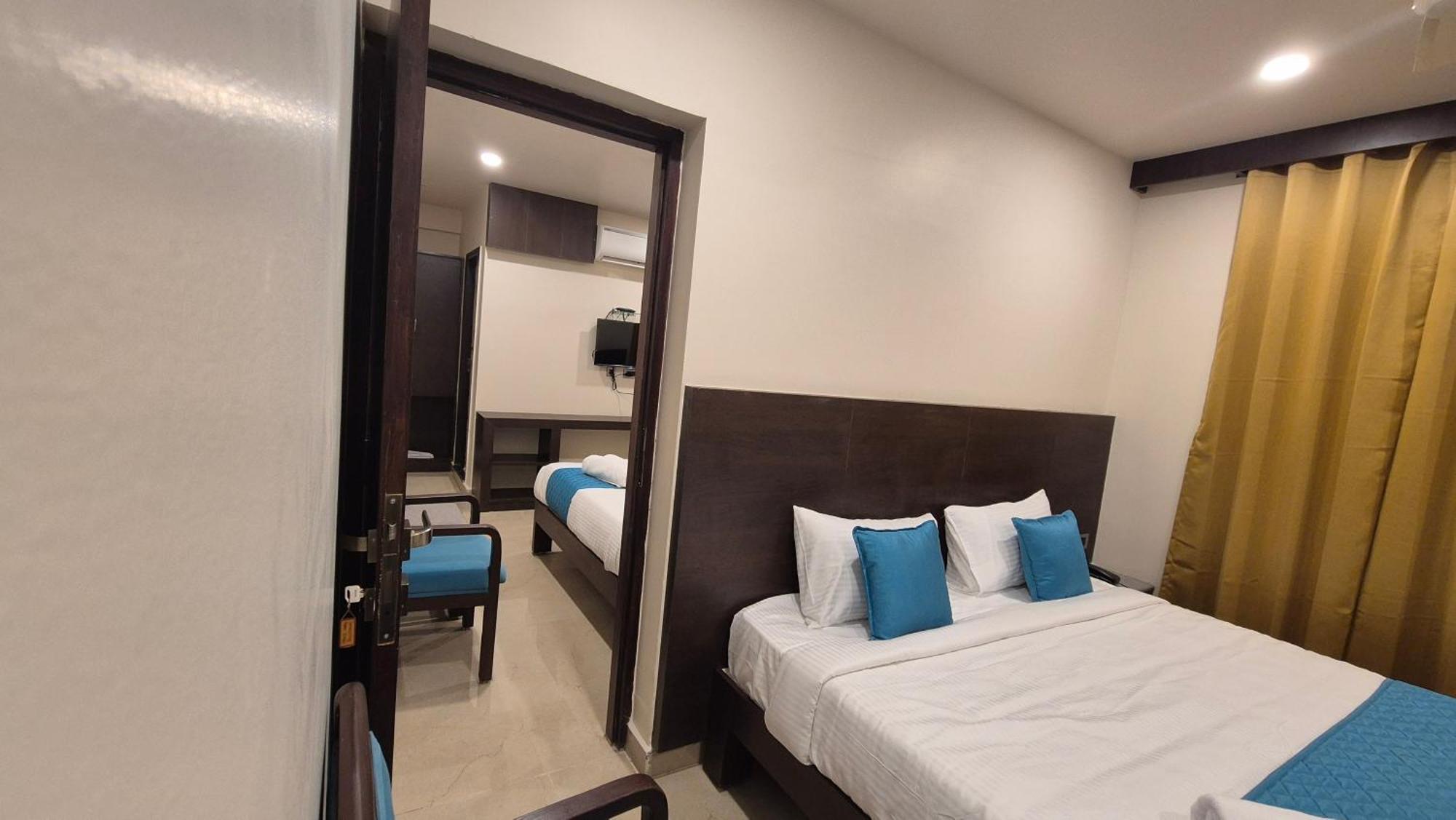 Hotel Janas Tirupati Esterno foto