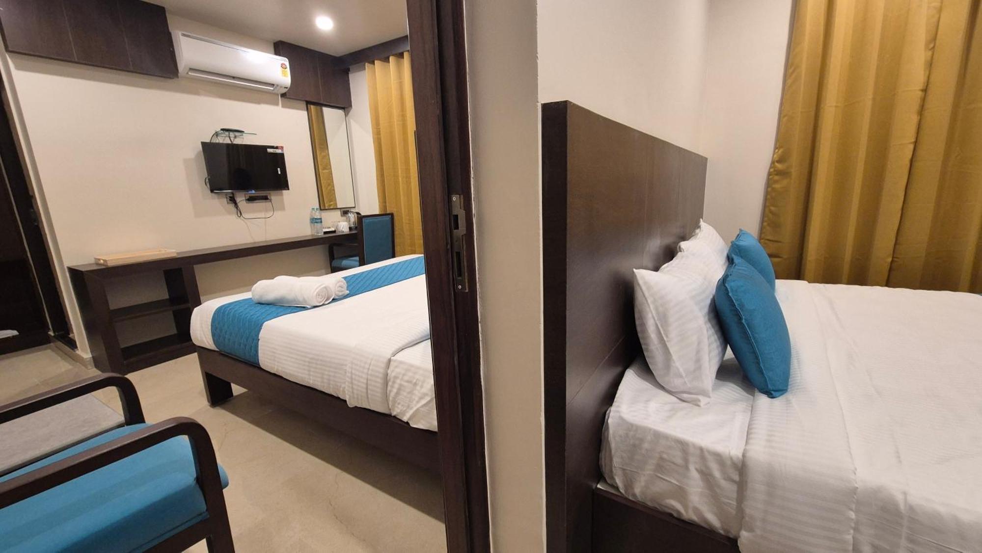 Hotel Janas Tirupati Esterno foto